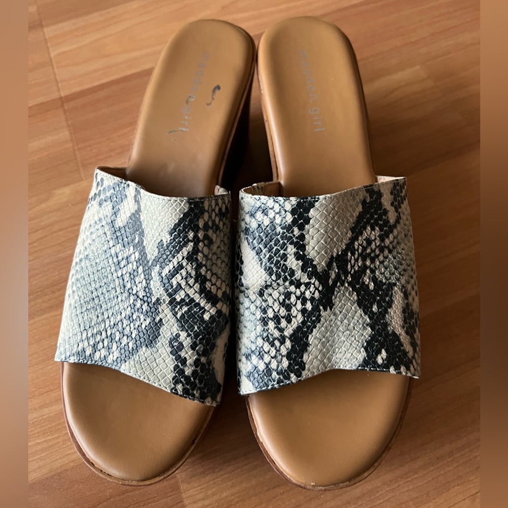 Madden Girl Karrmen Snake Print Wedge Slide Sandals Women’s 11 - Picture 2 of 10